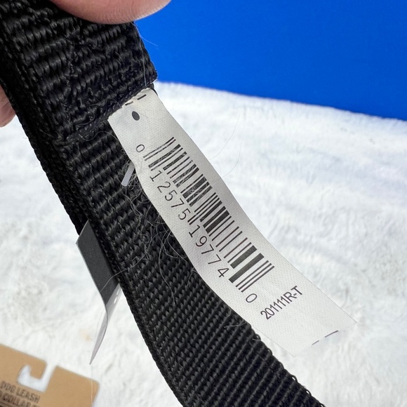 🆓FREE! WITH ANY PURCHASE-NWT |•PET WEAR•| Dog Collar 1 Inch x 19-22 Inches Large - Picture 3 of 7